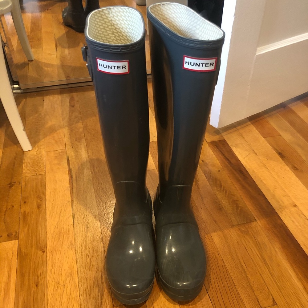 Tall Hunter boots. Grey US size 8